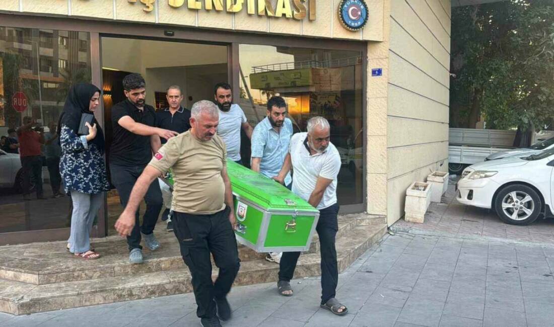 Doktor kaldığı misafirhanede ölü bulundu Şanlıurfa’da bir doktor, kaldığı sendikanın misafirhanesinde ölü bulundu.