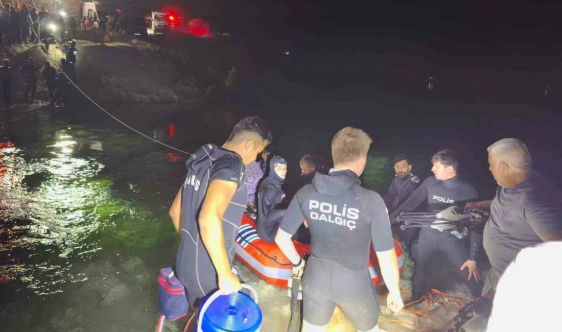 Fırat Nehri’nde su seviyesinin yükselmesi ile mahsur kalan 26 kişi kurtarıldı Adıyaman-Şanlıurfa il sınırında bulunan Fırat Nehri’nde su seviyesinin aniden yükselmesi