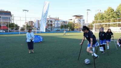 Gaziantep Büyükşehir Belediyesi, Türkiye’nin ilk Kadın Ampute Futbol Takımı’nı kurarak