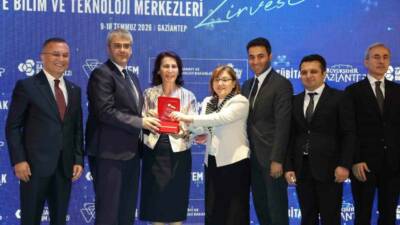 Gaziantep'te düzenlenen 5’inci Türkiye Bilim ve Teknoloji Merkezleri Zirvesi'nde, bilim