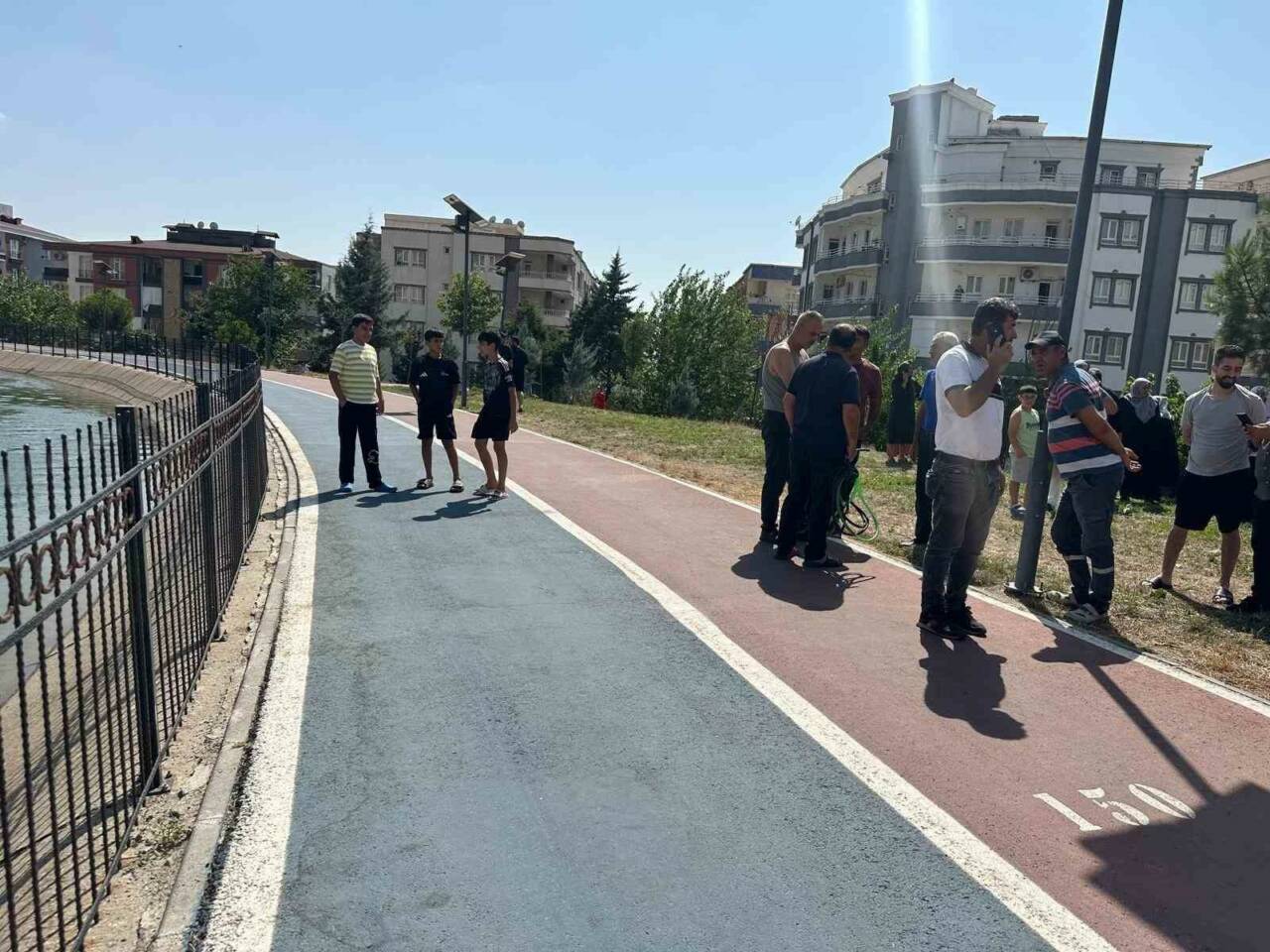 Batman’ın Çamlıtepe Mahallesi'nde 13 yaşındaki bir kız çocuğu, selfie çekerken