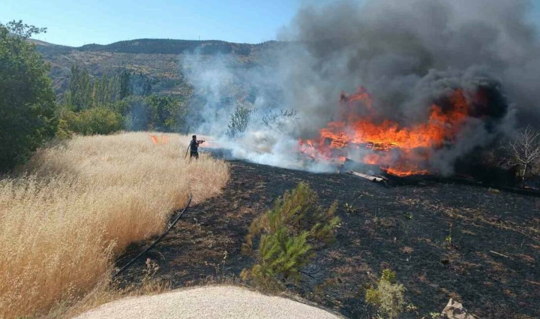 Adıyaman’ın Gölbaşı ilçesinde çıkan örtü yangını söndürüldü.
