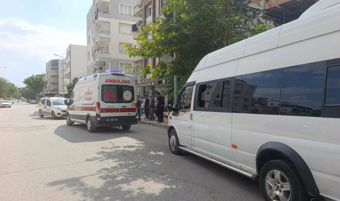 Hafif ticari araç ile motosiklet çarpıştı: 1 yaralı Adıyaman’da hafif ticari araç ile motosikletin çarpışması sonucu meydana gelen