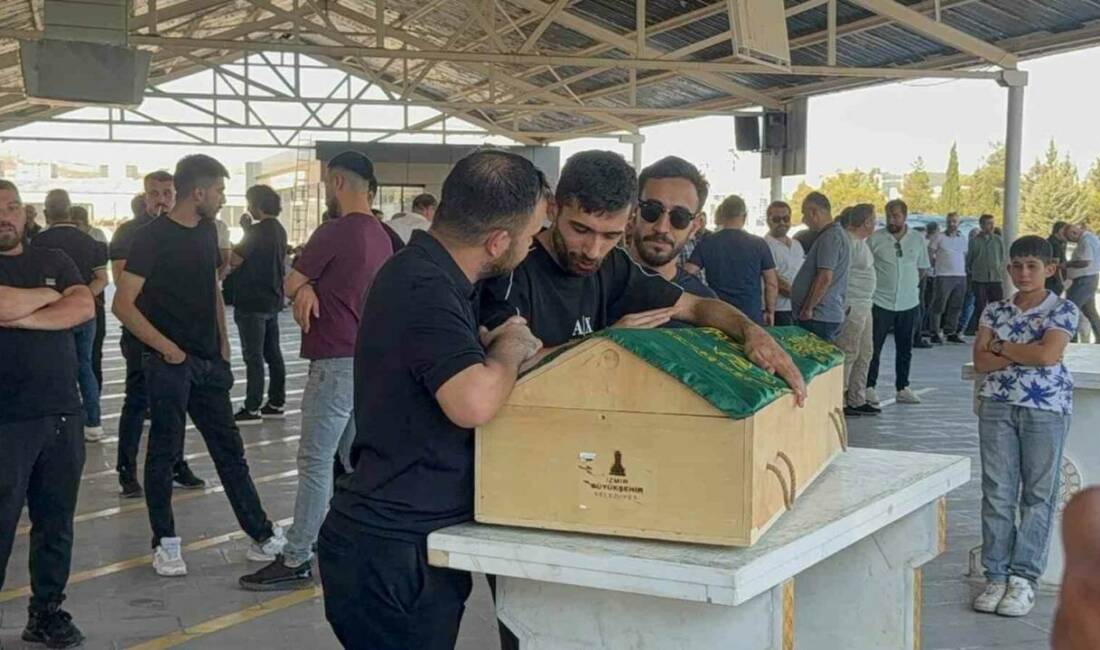 Havuzda hayatını kaybeden minik Kadir, Gaziantep’te son yolculuğuna uğurlandı Bursa’nın İnegöl ilçesinde site içerisinde kaybolduktan yaklaşık bir saat sonra