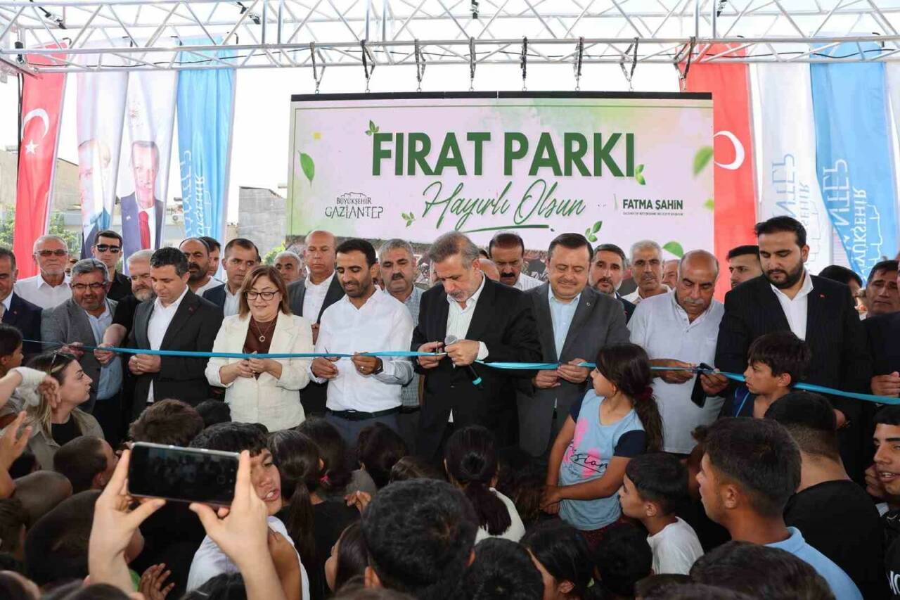 Fırat Mahallesi’nde Gaziantep Büyükşehir Belediyesi ve Valiliği iş birliğiyle yapılan