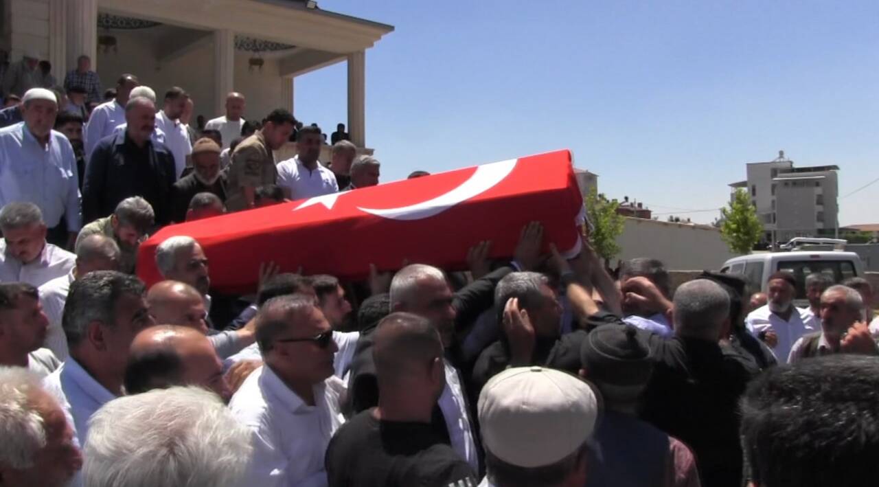 Siirt’in Şirvan Belediye Başkanı Necat Cellek, son yolculuğuna uğurlandı.
