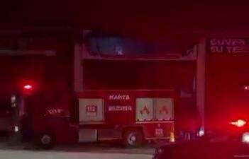 Adıyaman’ın Kahta ilçesinde bir iş yerinde çıkan yangın korkuttu.