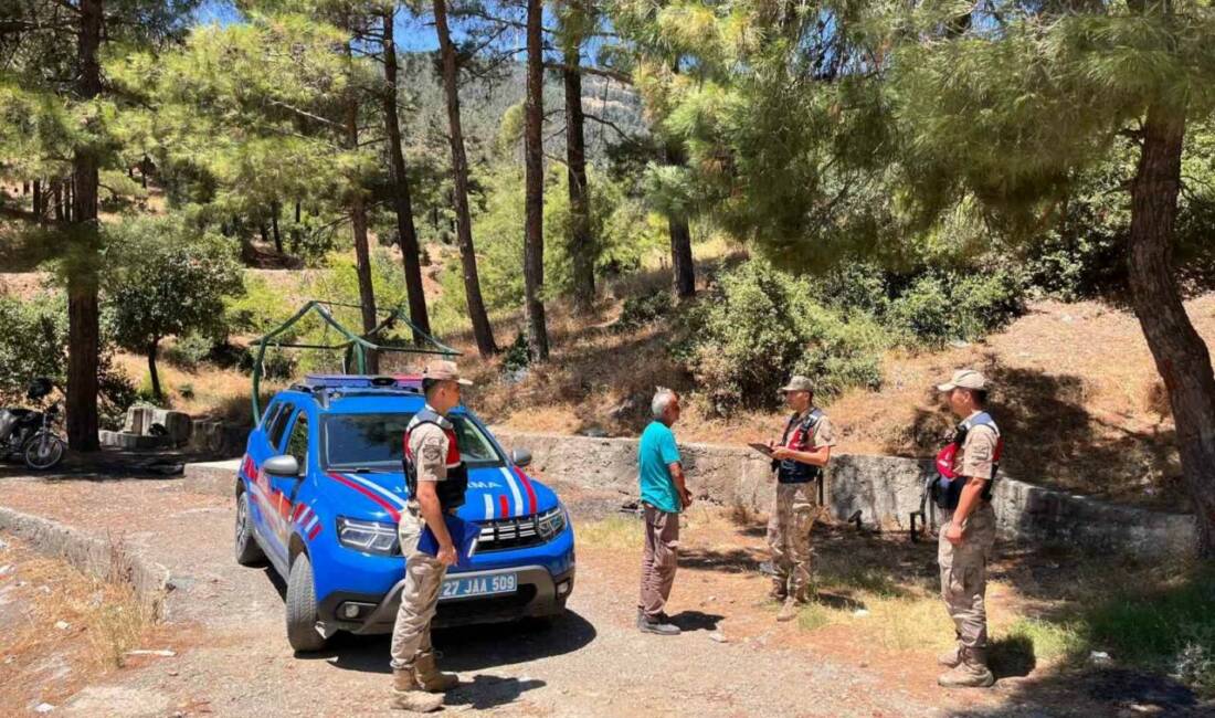 Gaziantep’te il jandarma komutanlığı ekipleri, orman yangınları riskine karşı artan