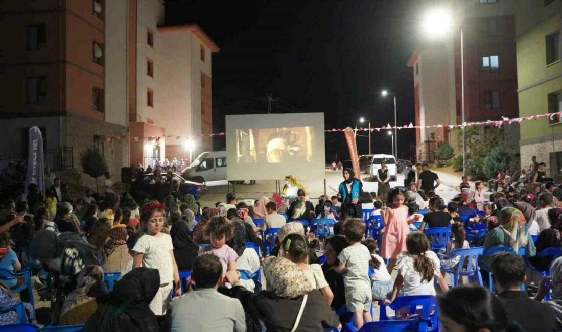 Kahta Belediyesi’nden çocuklara unutulmaz sinema gecesi Adıyaman’ın Kahta ilçe Belediyesi Gençlik Meclisi tarafından düzenlenen Sinema Gecesi