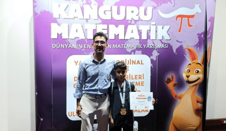 Uluslararası düzeyde düzenlenen Kanguru Fen 2026 Yarışması'nda büyük bir başarıya