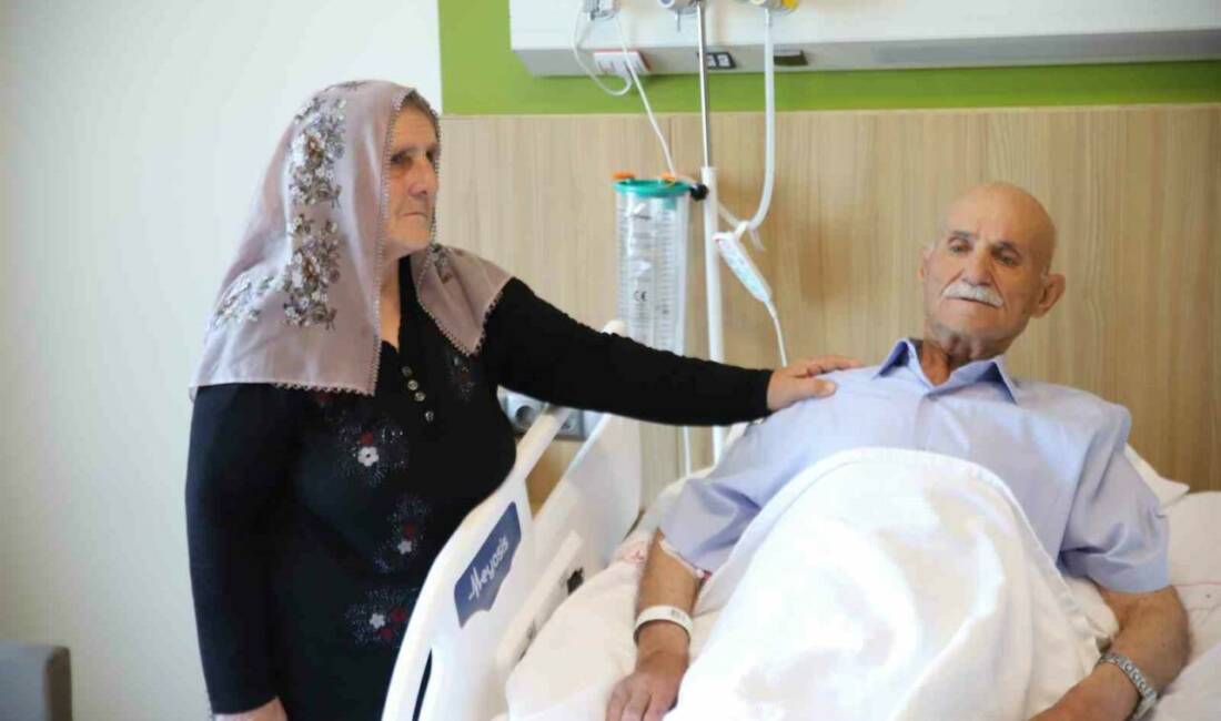 Karaciğerinde 13 santimetrelik tümör bulunan hasta 10 saatlik ameliyatla sağlığına kavuştu Karaciğerinde 13 santimetrelik tümör tespit edilen 77 yaşındaki emekli ambulans