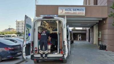 Adıyaman’da, faaliyet gösteren bir fabrikada kumaş tıraşlama makinesine elini kaptıran