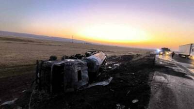 Mardin’in Nusaybin ilçesinde mazot yüklü tanker yangın sonucu kullanılamaz hale