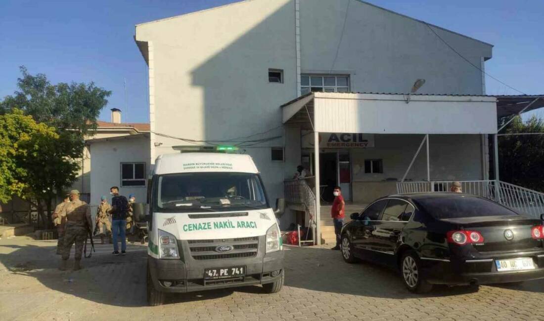 Mardin’de otomobil korucu kulesine çarptı: 1 ölü, 1 yaralı Mardin’in Mazıdağı ilçesinde otomobilin yol kenarındaki korucu kulesine çarpması sonucu