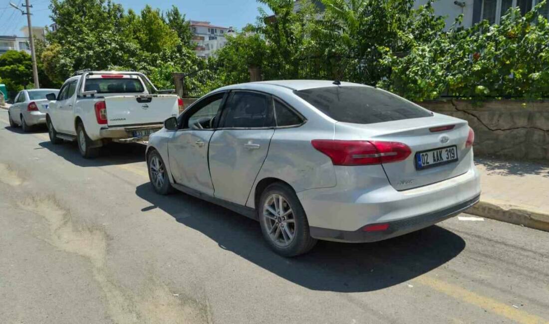 Motosiklet ile otomobil çarpıştı: 1 yaralı Adıyaman’da motosiklet ile otomobilin çarpışması sonucu meydana gelen trafik kazasında