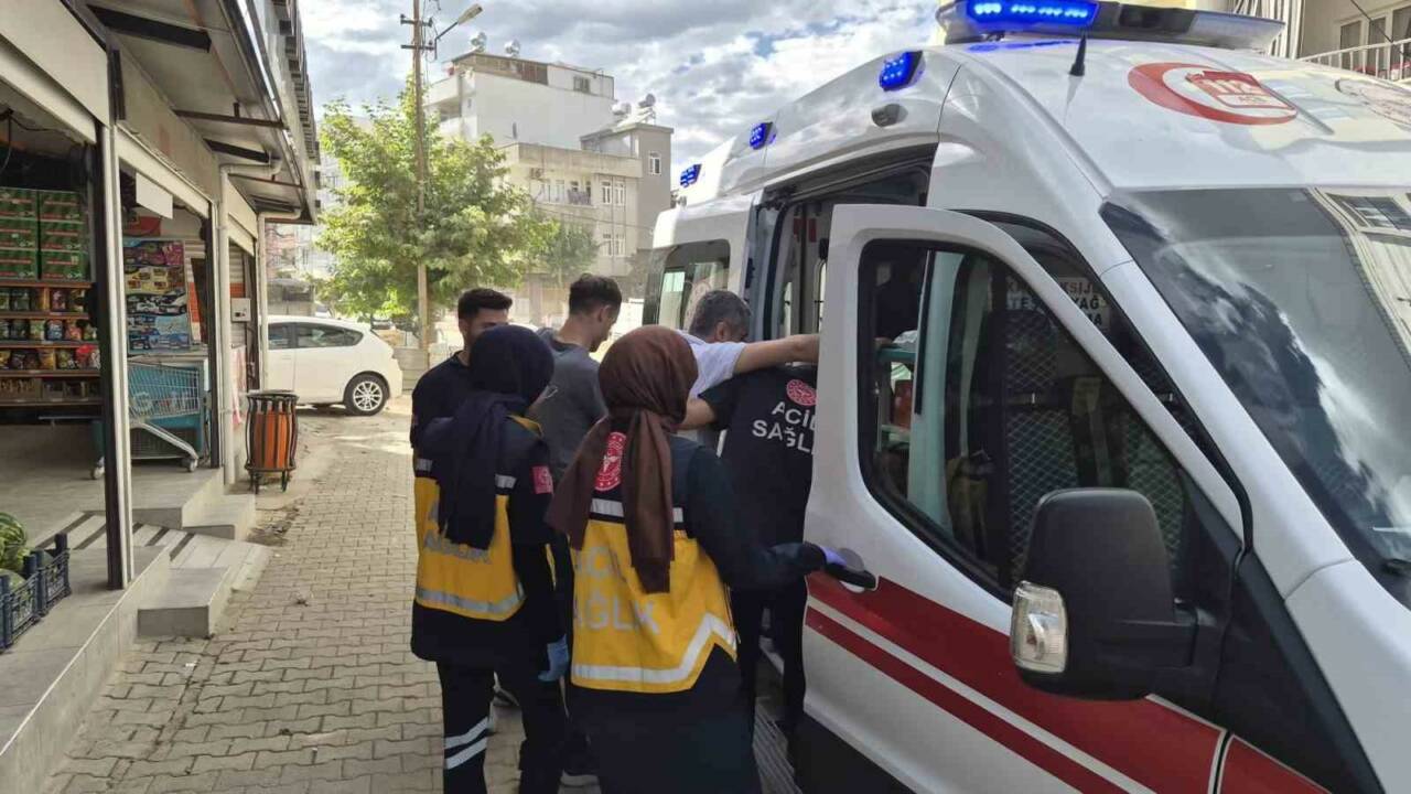 Adıyaman’da otomobil ile motosikletin çarpışması sonucu meydana gelen kazada 1
