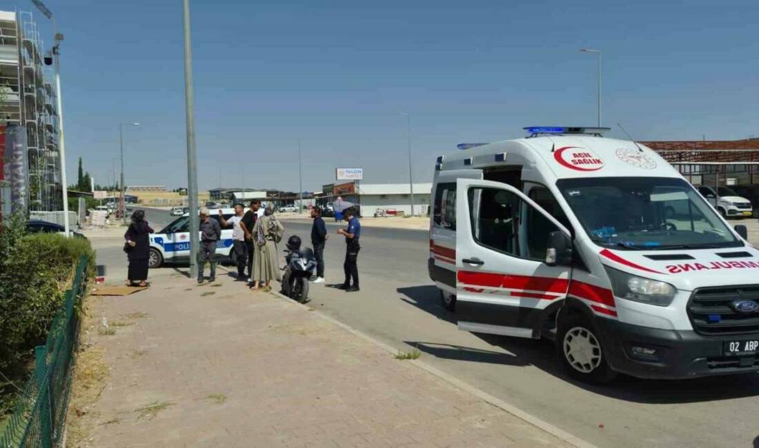 Adıyaman’da otomobille çarpışan motosikletin sürücüsü yaralandı.