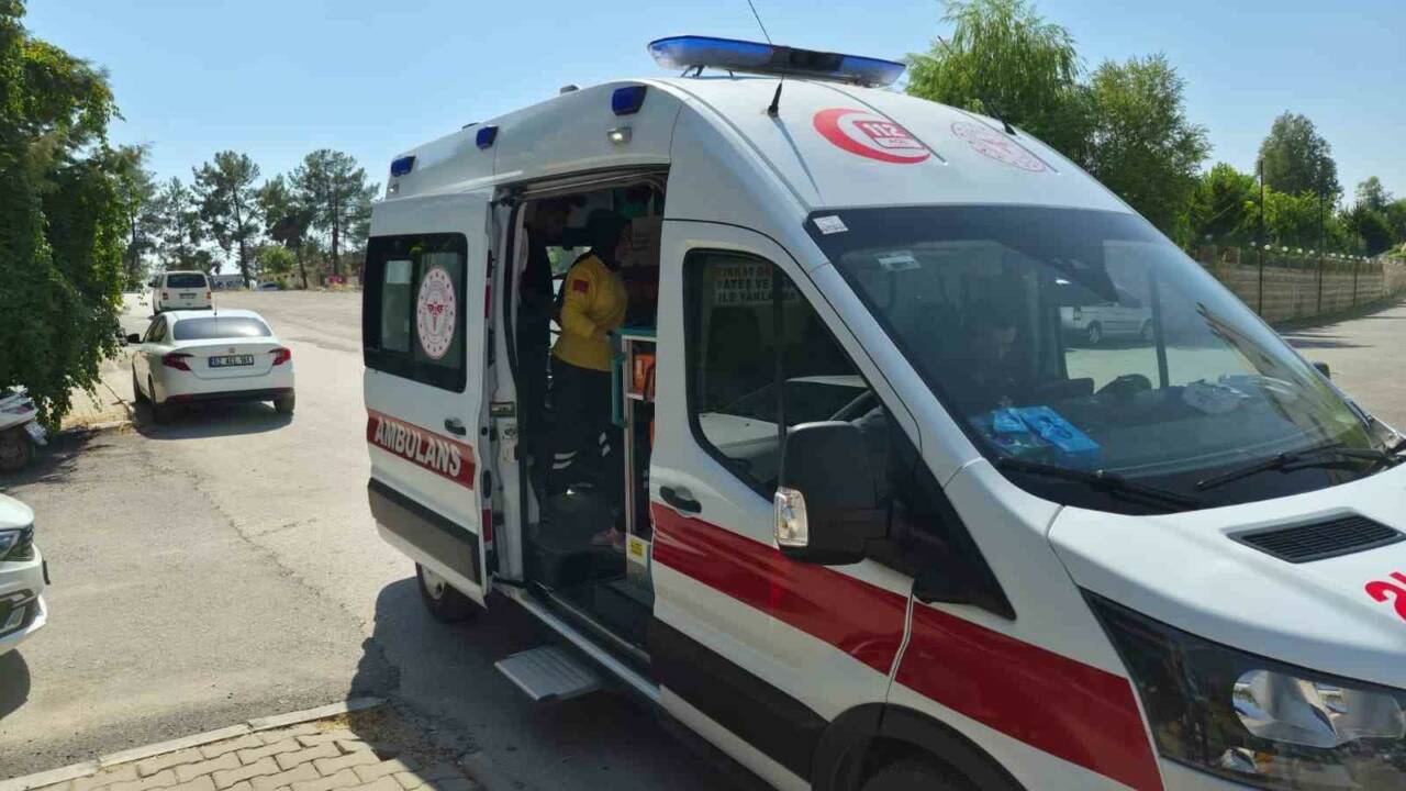 Otomobille motosiklet çarpıştı: 1 yaralı