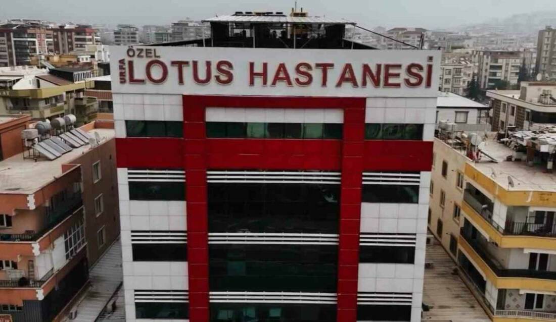 Hastanede sezaryenle doğum yapan kadın hayatını kaybetti: Doktor tutuklandı Şanlıurfa'nın Özel Lotus Hastanesi'nde sezaryenle doğum yapan Edanur Yaman, fenalaşarak