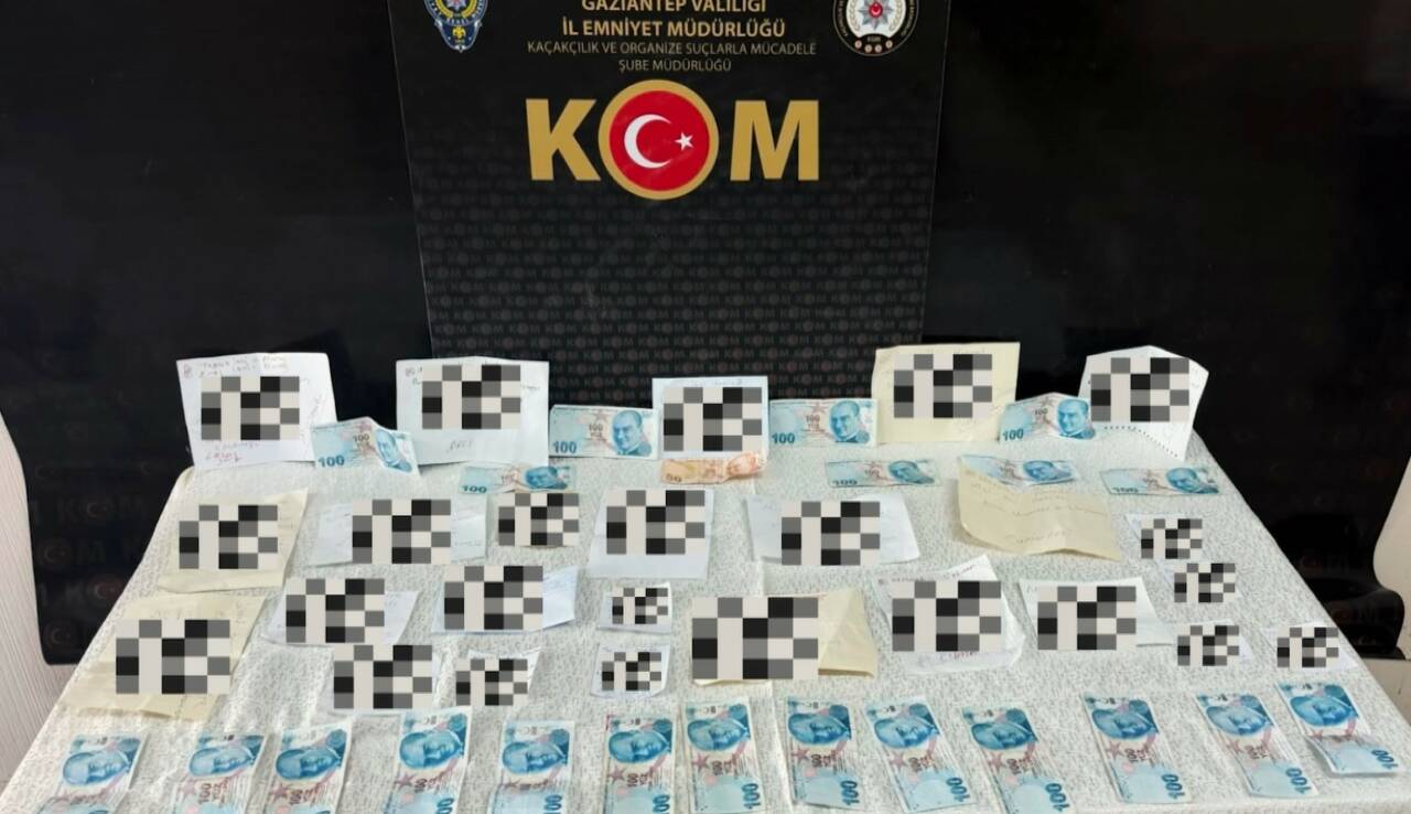 Gaziantep’te vatandaşlardan dua karşılığında para toplayarak dini duyguları istismar eden,