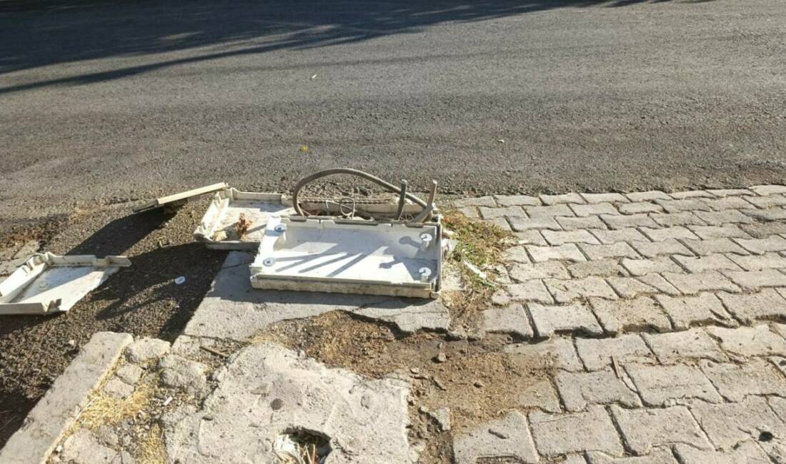 Adıyaman’ın Kahta ilçesi Fatih Mahallesi Atatürk Caddesi üzerinde bulunan bir