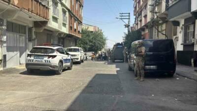 Gaziantep’te iş yeri, araç kurşunlama, gasp gibi çeşitli suçlardan aranan