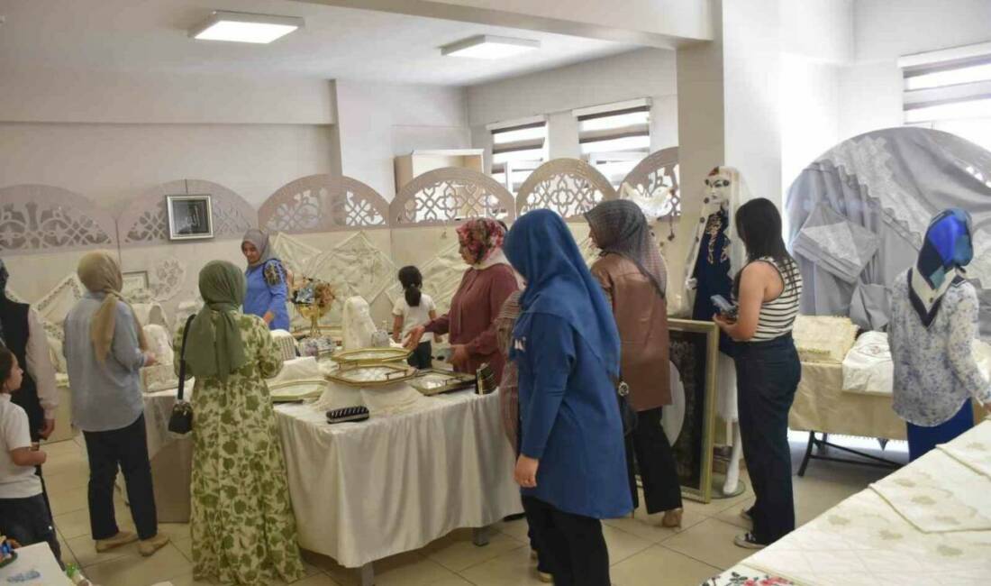 Şahinbey Belediyesi’nin Mimar Sinan Gençlik Merkezi El Sanatları Kursları, kadınların