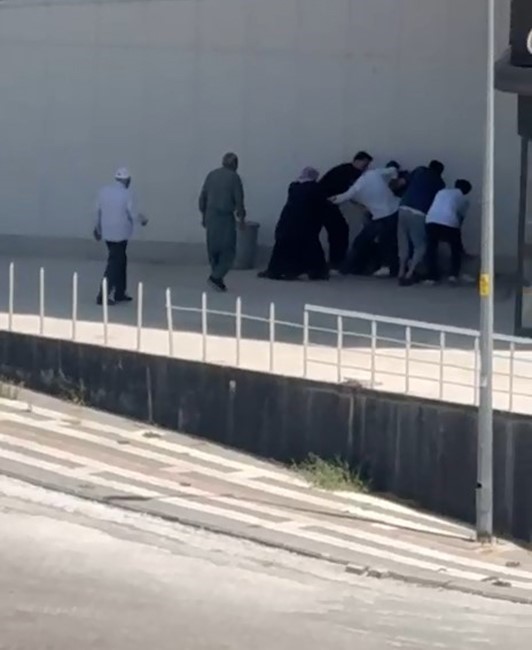 Şanlıurfa’da babalarına ait dükkanın satışı nedeniyle kardeşler arasında çıkan taşlı