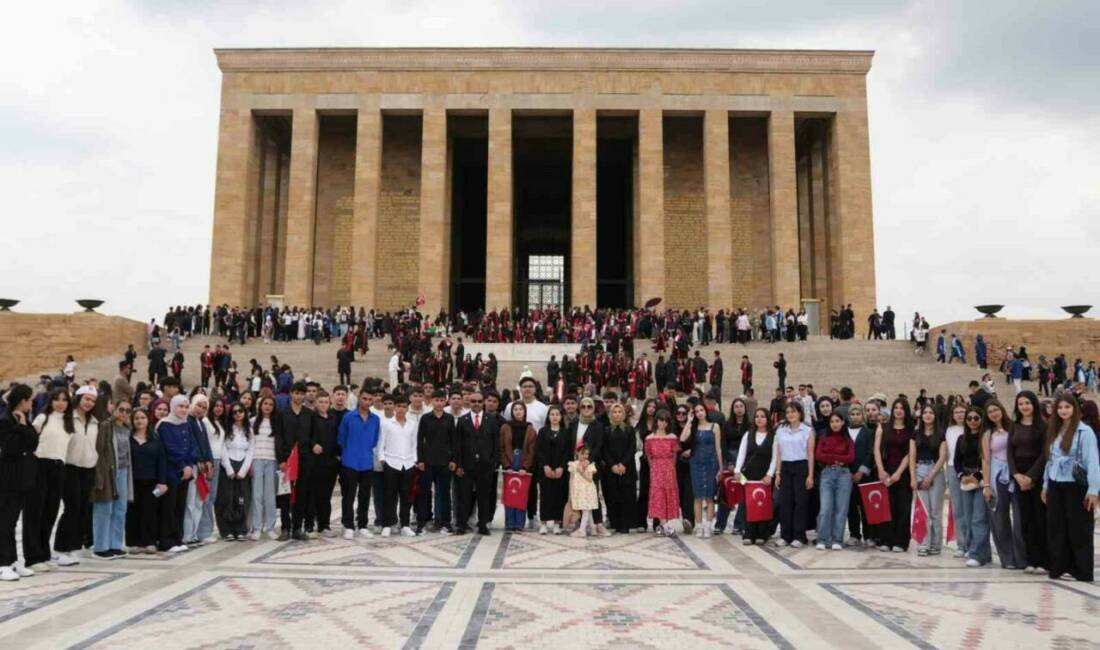 Şehitkamil’in gençleri Ankara’ya çıkarma yaptı Şehitkamil Belediye Başkanı Umut Yılmaz’ın gençlere sözünü verdiği Ankara gezileri,