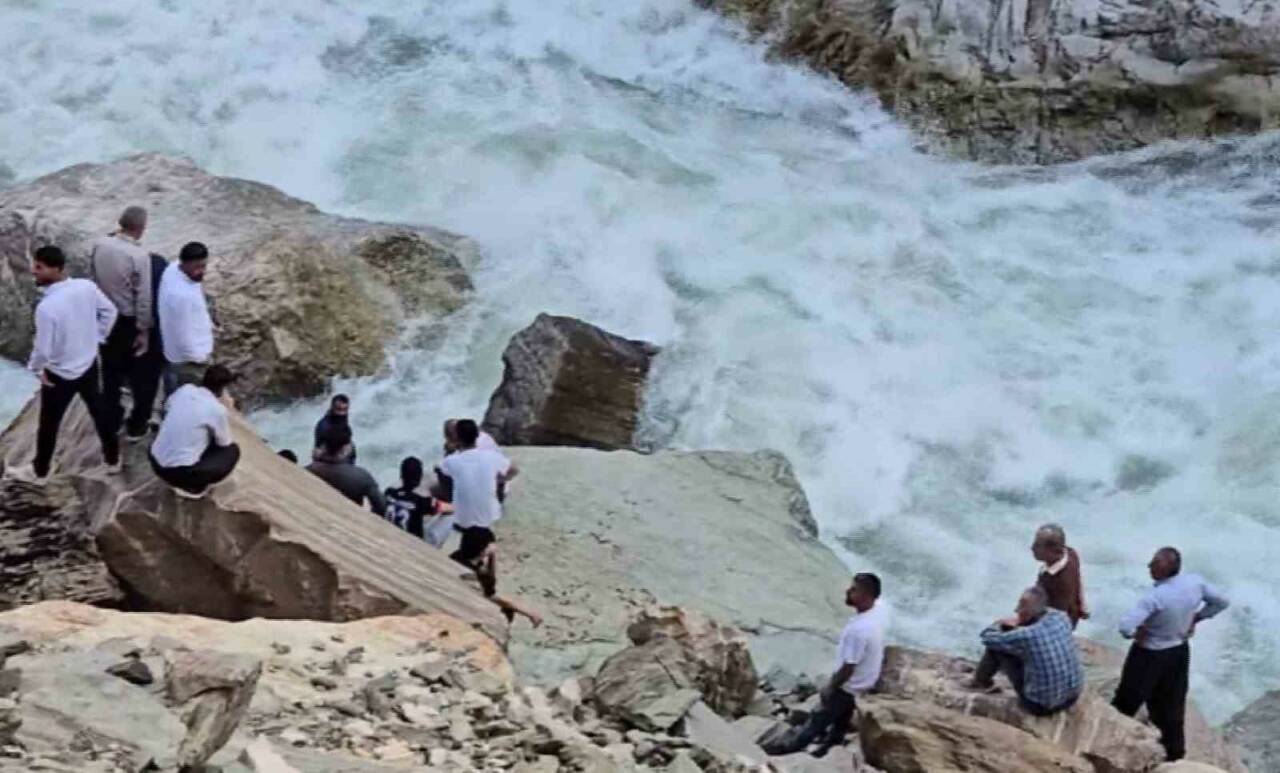 Şırnak’ın Beytüşşebap ilçesinde serinlemek için girdiği Habur Çayı’nda akıntıya kapılarak
