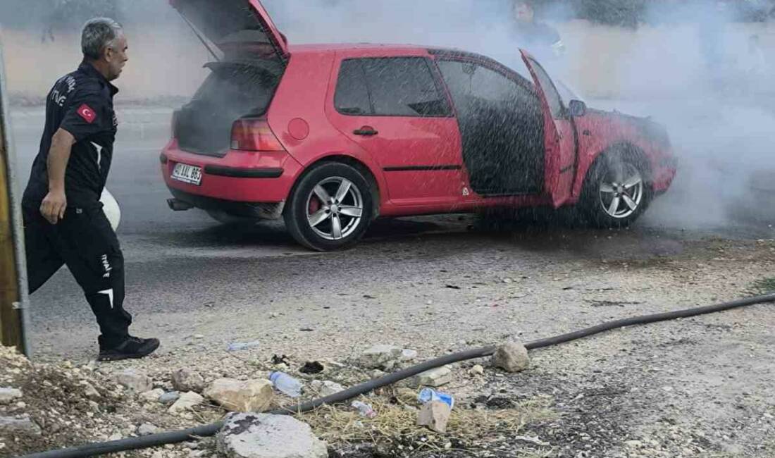 Seyir halindeki otomobil alev aldı Adıyaman’da seyir halinde olan bir otomobil alev alarak yandı.