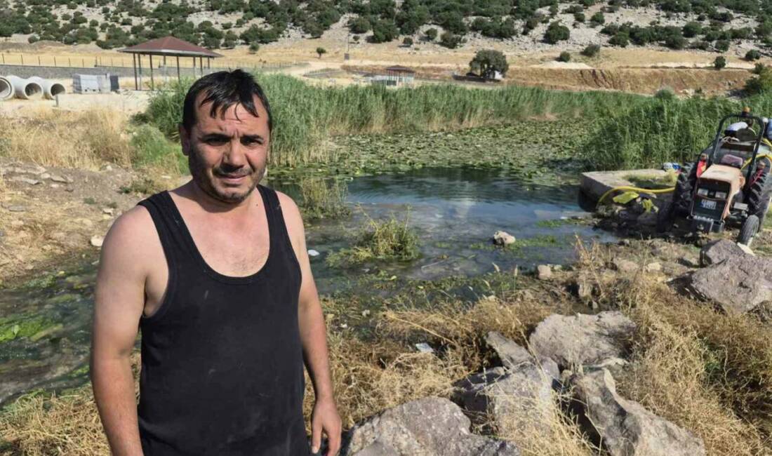 Sıcaktan bunalanlar su kanallarına koştu Gaziantep'in Yavuzeli ilçesinde artan sıcaklar nedeniyle vatandaşlar serinlemek için su
