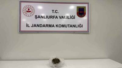Şanlıurfa’da şüpheli hareketler sergileyen şahsın üzerinden 100 gram esrar maddesi