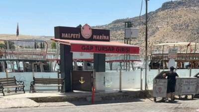 Şanlıurfa’nın Halfeti ilçesindeki marina bölgesinde tekne ücreti nedeniyle çıktığı iddia