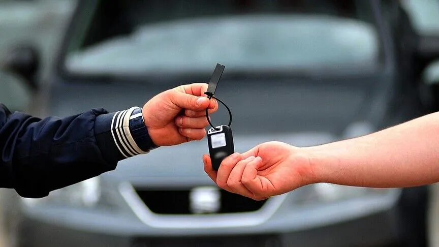 Motorlu Araç Satıcıları Federasyonu Genel Başkanı Aydın Erkoç, "Araç alırken