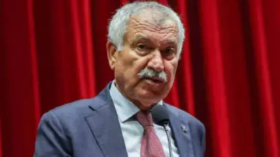 Görevinden uzaklaştırılan Adana Büyükşehir Belediye Başkanı Zeydan Karalar, CHP Genel