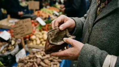 2026 yılı enflasyon hedefinin yüzde 26’dan yüzde 28’e yükseltilmesi, geçim