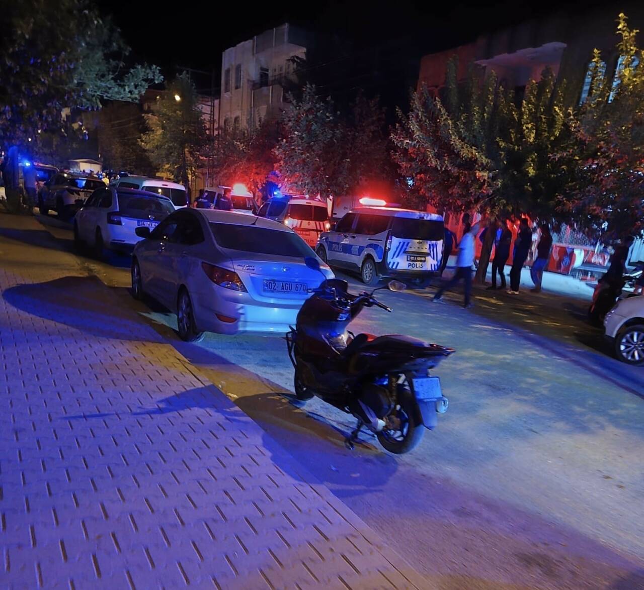 Adıyaman’da akrabalar arasında kavga: 1’i polis 4 yaralı