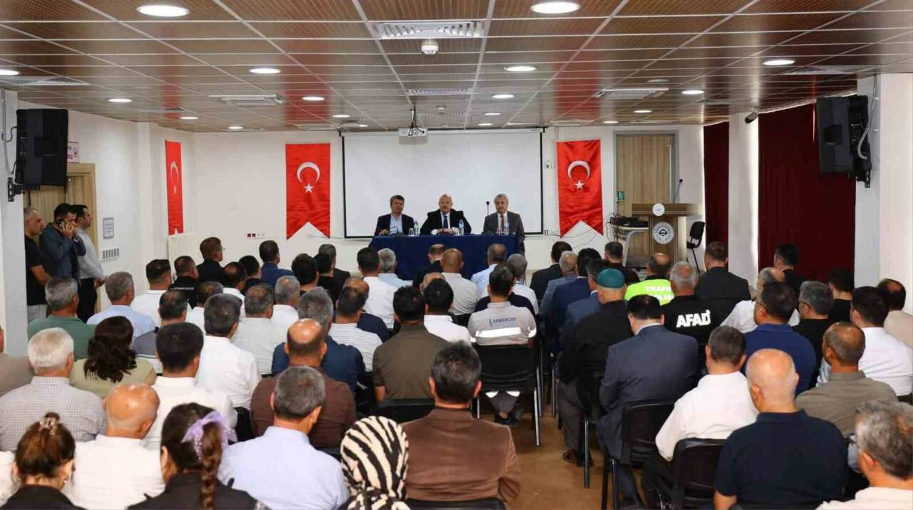 Adıyaman Valiliği, "Halk ve Güvenlik" toplantılarının ilki Necip Fazıl Kısakürek