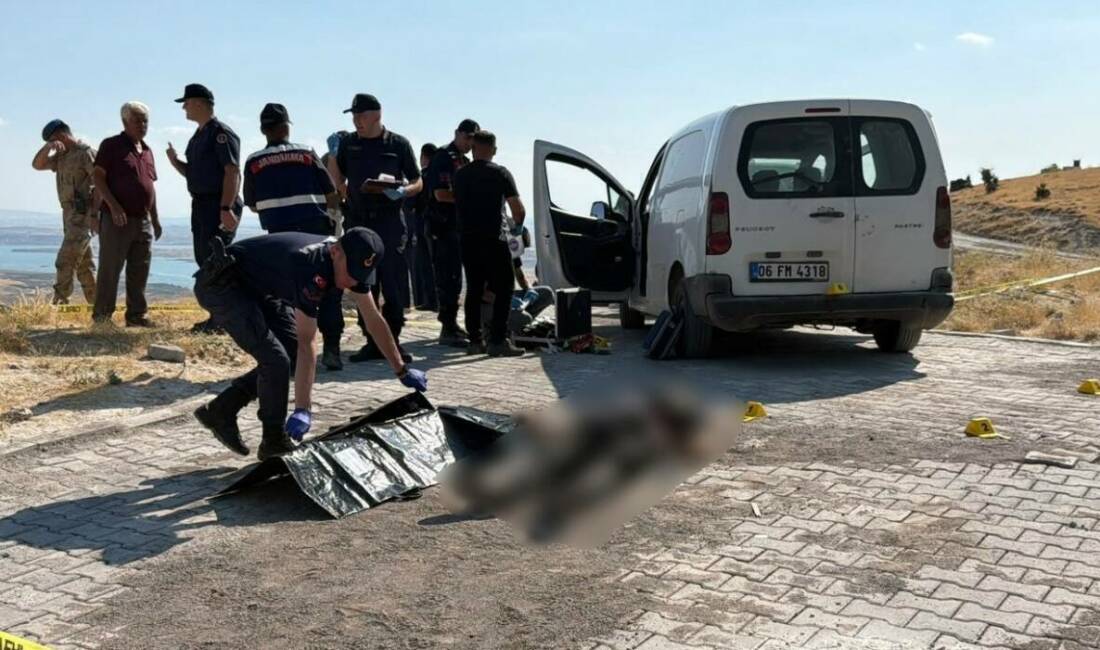Adıyaman’da, dağ başında bulunan bir mezarlık yanında silahla vurulmuş erkek