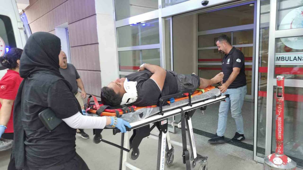 Adıyaman’da, sürücüsünün direksiyon hakimiyetini kaybettiği motosiklettin devrilmesi sonucu 1 kişi