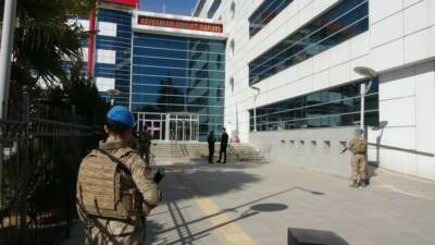 Adıyaman’da uyuşturucu tacirlerine yönelik düzenlenen operasyonda 4 kişi çıkarıldığı adli