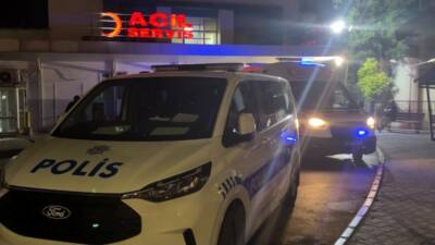 Gaziantep’te, tartıştığı akrabasının silahlı saldırısına uğrayan 25 yaşındaki genç, kaldırıldığı