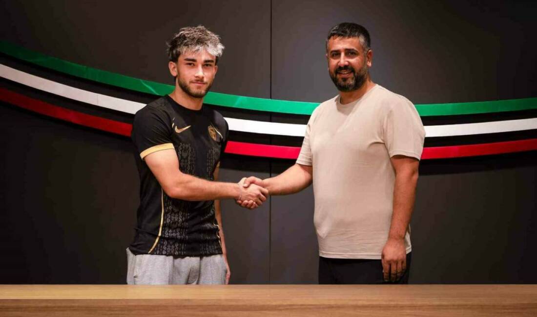Amed Sportif Faaliyetler, Galatasaray’dan Ali Turap Bülbül’ü transfer etti.