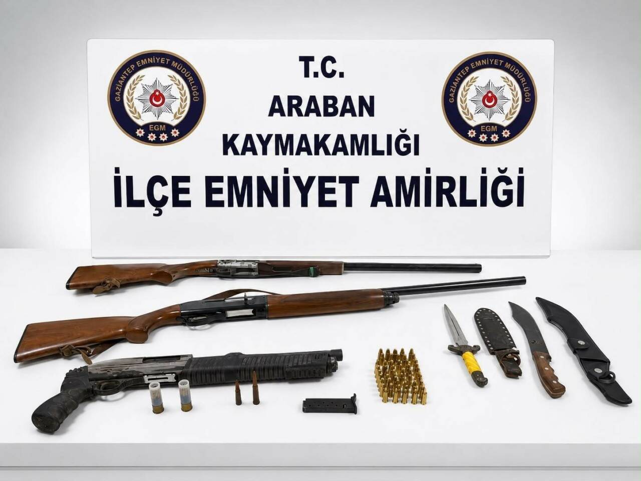 Araban’da 3 adet ruhsatsız tüfek ele geçirildi: 1 gözaltı