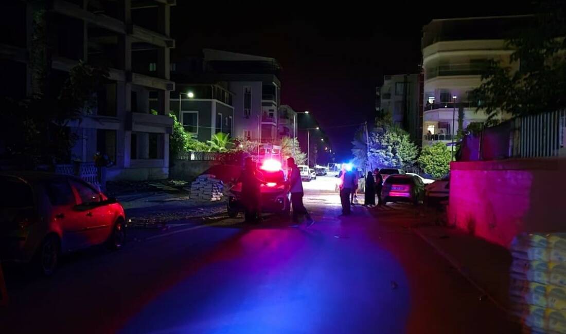 Baba ile oğlu arasındaki kavgaya polisler müdahale etti Adıyaman’da baba ile oğlu arasında çıkan kavgaya polis ekiplerince müdahale