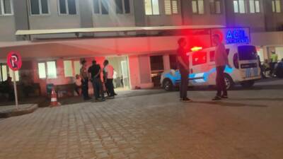 Siirt’in Kurtalan ilçesine bağlı Uluköy’de evinde oyuncaklarıyla oynayan 2 yaşındaki