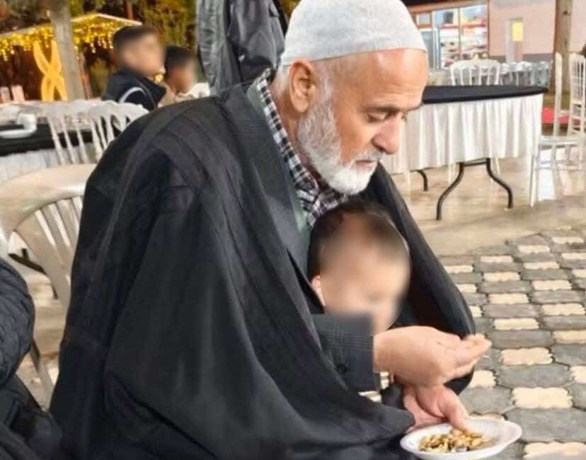 Şanlıurfa’nın Ceylanpınar ilçesinde camiye gitmek için yolun karşısına geçmeye çalışan