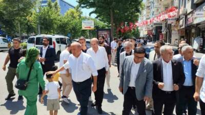Batman’ı ziyaret eden CHP İstanbul İl Başkanı Gürsel Tekin, Cumhur