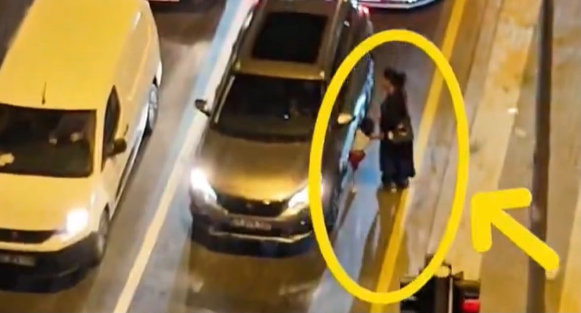 Kavşaklar, yollar ve işletmelerin önünde dilencilik-satıcılık yaparak vatandaşları rahatsız eden,